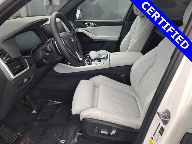 Photo of 2023 Alpine White BMW X5
