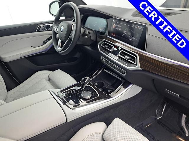 Photo of 2023 Alpine White BMW X5