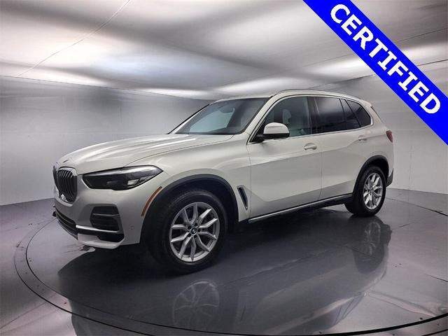 Photo of 2023 Alpine White BMW X5