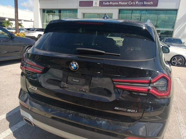 Photo of 2023 Black Sapphire Metallic BMW X3