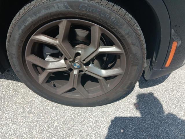 Photo of 2023 Black Sapphire Metallic BMW X3