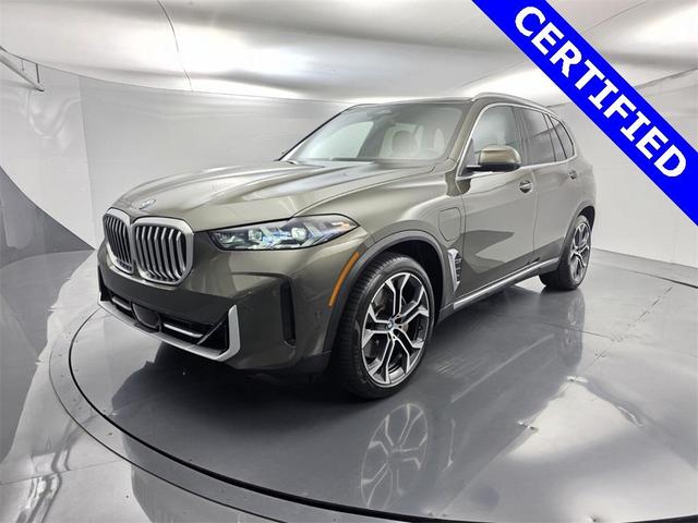 Photo of 2024 Manhattan Green Metallic BMW X5 PHEV