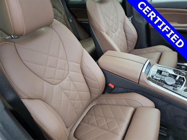 Photo of 2024 Manhattan Green Metallic BMW X5 PHEV