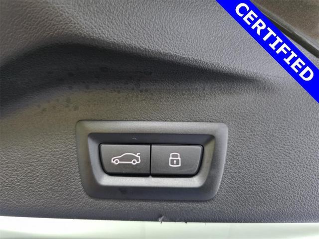 Photo of 2024 Manhattan Green Metallic BMW X5 PHEV