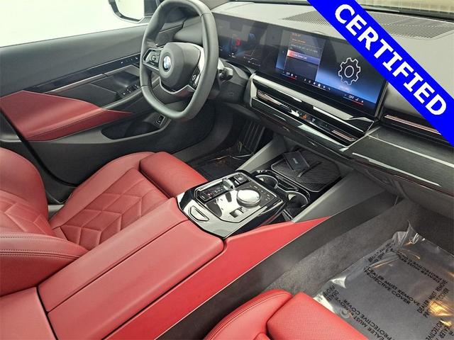 Photo of 2024 Dark Graphite Metallic BMW 530