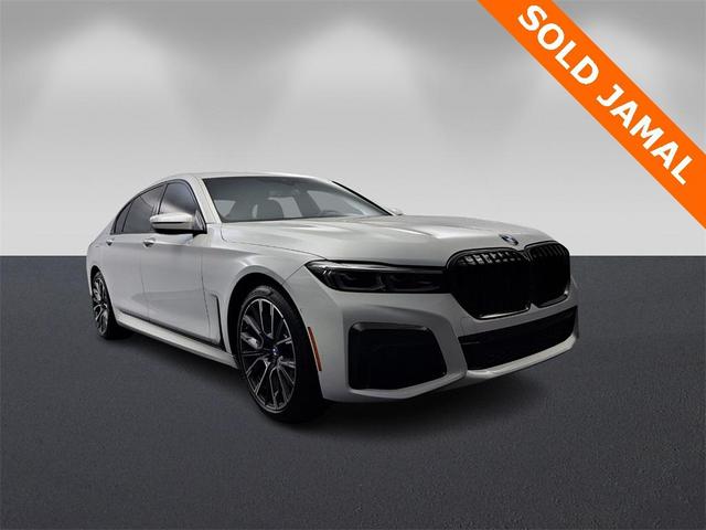 Photo of 2022 Mineral White Metallic BMW 750