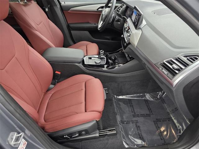 Photo of 2024 Skyscraper Gray Metallic BMW X3