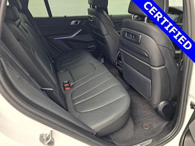 Photo of 2022 Mineral White Metallic BMW X5