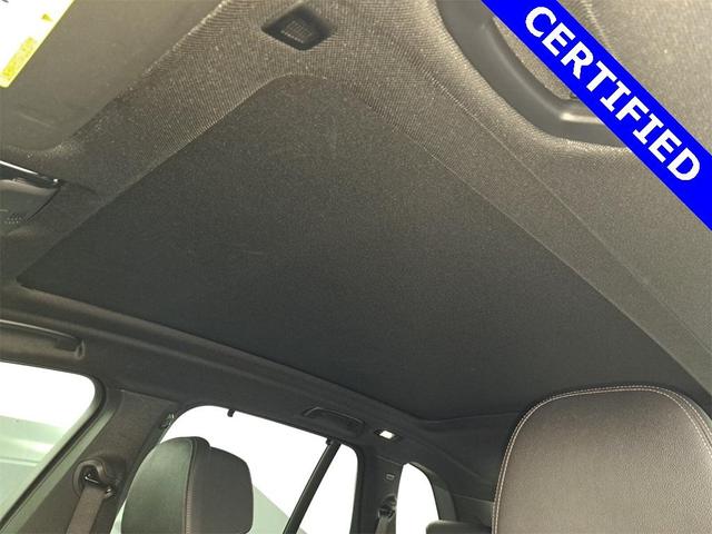 Photo of 2022 Mineral White Metallic BMW X5