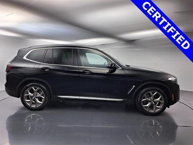Photo of 2024 Jet Black BMW X3