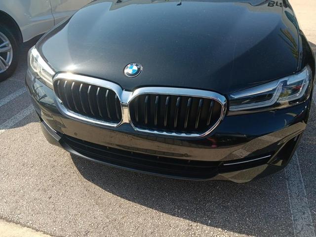 2023 BMW 530