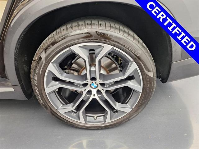Photo of 2022 Dark Graphite Metallic BMW X5