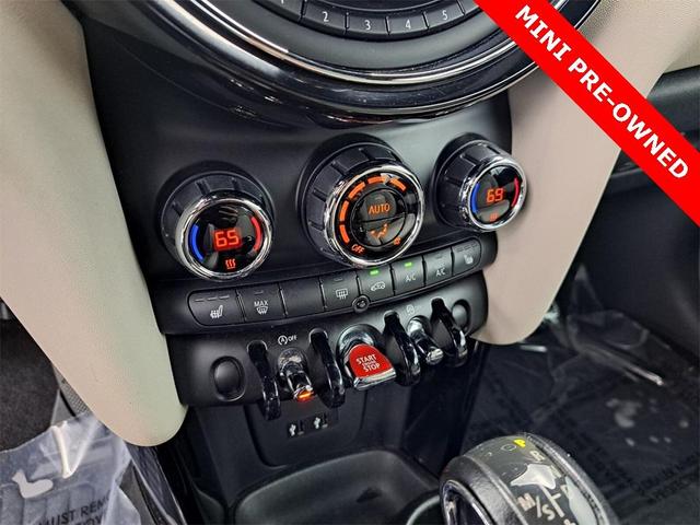 Photo of 2019 Electric Blue Metallic MINI Convertible