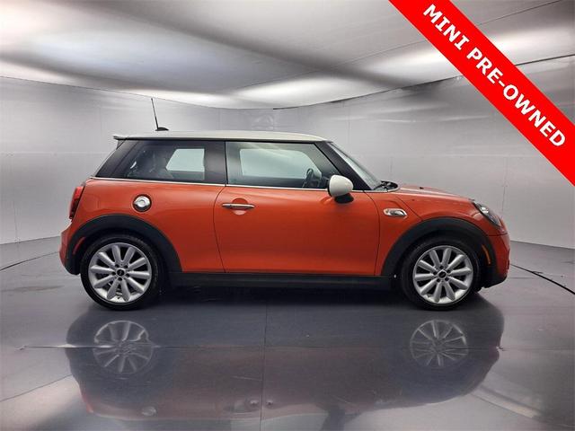 Photo of 2019 Solaris Orange Metallic MINI Hardtop