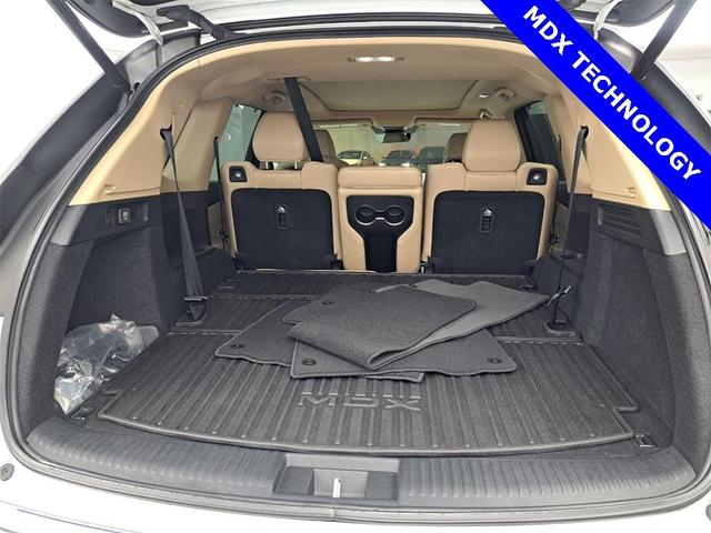 Photo of 2022 Platinum White Pearl Acura MDX