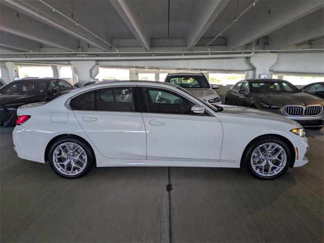 Photo of 2025 Alpine White BMW 330