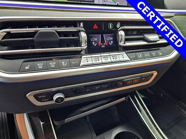Photo of 2023 Mineral White Metallic BMW X5