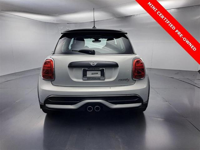 Photo of 2023 White Silver Metallic MINI Hardtop