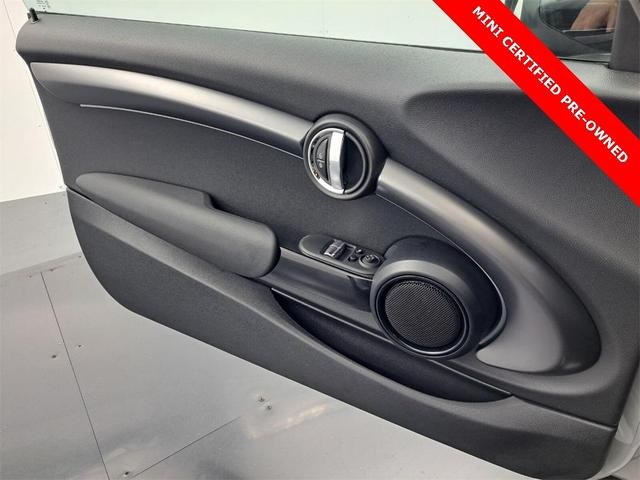 Photo of 2023 White Silver Metallic MINI Hardtop