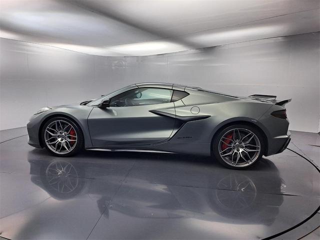 Photo of 2024 Gray Metallic Chevrolet Corvette
