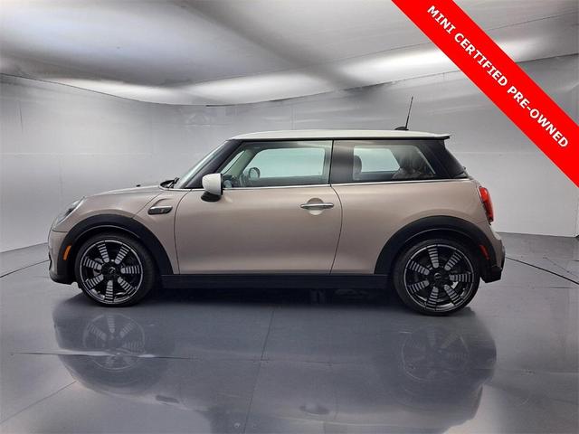 Photo of 2023 Rooftop Gray Metallic MINI Hardtop