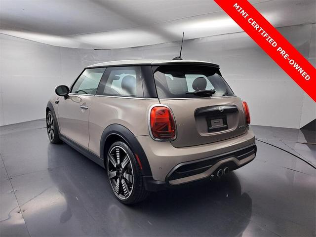 Photo of 2023 Rooftop Gray Metallic MINI Hardtop