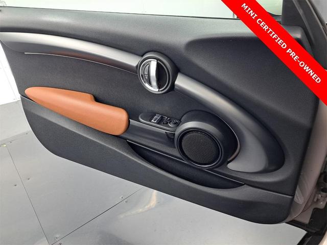 Photo of 2023 Rooftop Gray Metallic MINI Hardtop