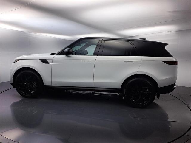 Photo of 2024 Fuji White Land Rover Range Rover Sport