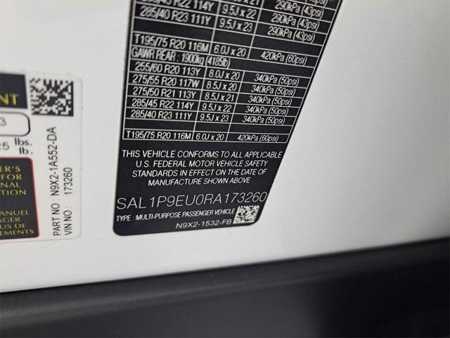 Photo of 2024 Fuji White Land Rover Range Rover Sport