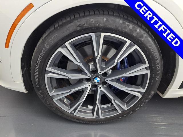 Photo of 2022 Mineral White Metallic BMW X7