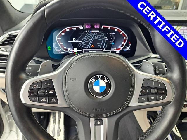 Photo of 2022 Mineral White Metallic BMW X7