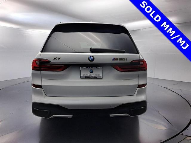 Photo of 2022 Mineral White Metallic BMW X7