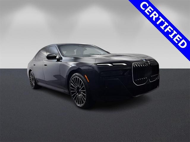 2025 BMW 740