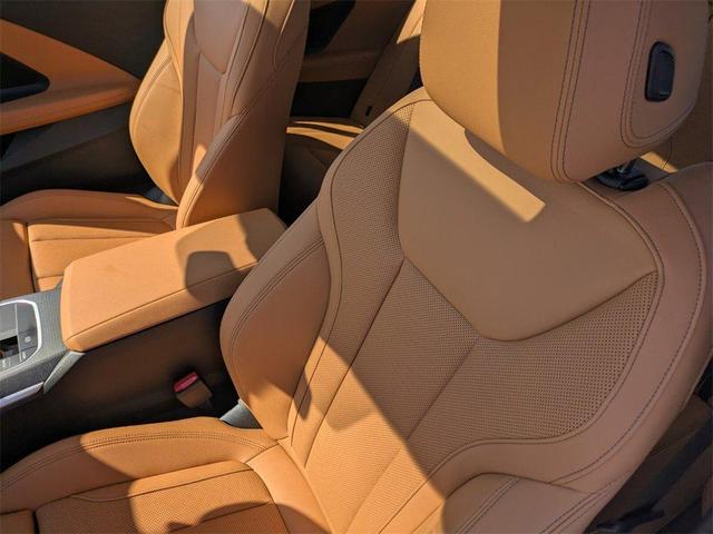 Photo of 2025 Alpine White BMW 230