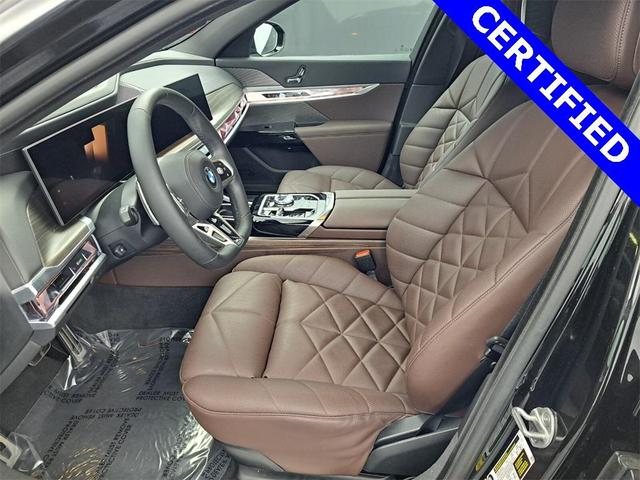 Photo of 2023 Black Sapphire Metallic BMW 740