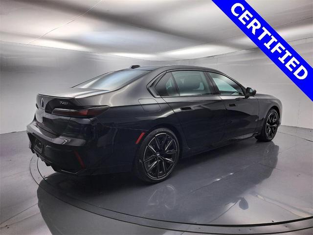 Photo of 2023 Black Sapphire Metallic BMW 740