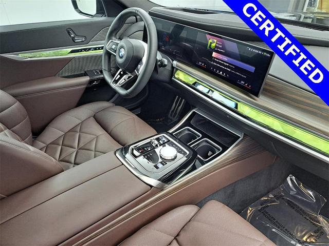 Photo of 2023 Black Sapphire Metallic BMW 740