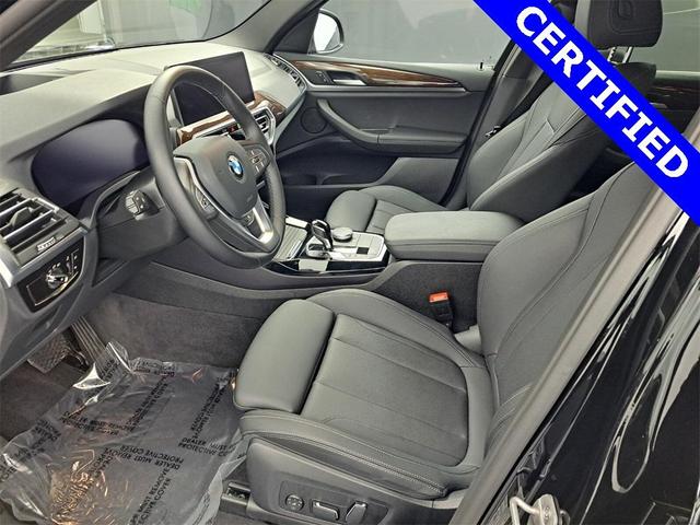 Photo of 2024 Jet Black BMW X3