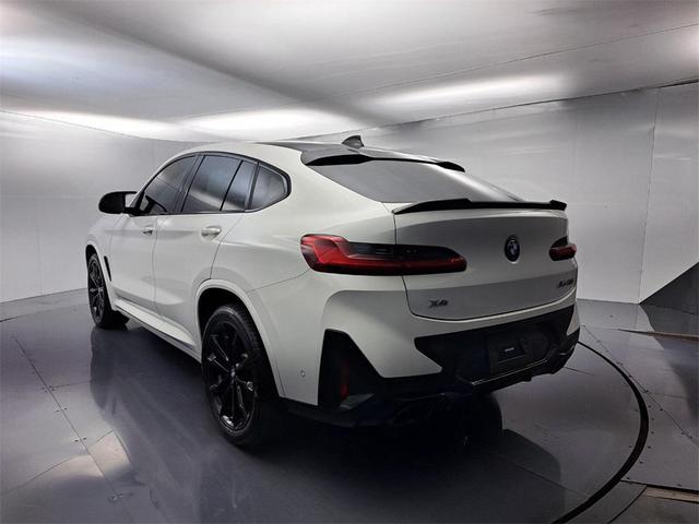 Photo of 2023 Alpine White BMW X4