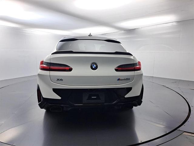 Photo of 2023 Alpine White BMW X4