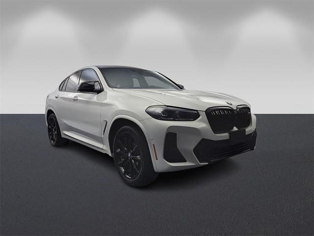 Photo of 2023 Alpine White BMW X4