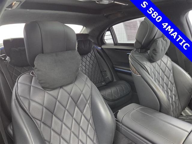 Photo of 2022 Obsidian Black Metallic Mercedes-Benz S-Class