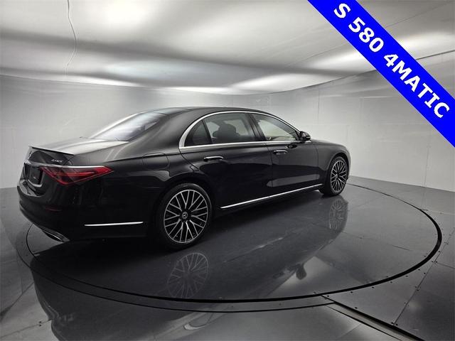 Photo of 2022 Obsidian Black Metallic Mercedes-Benz S-Class