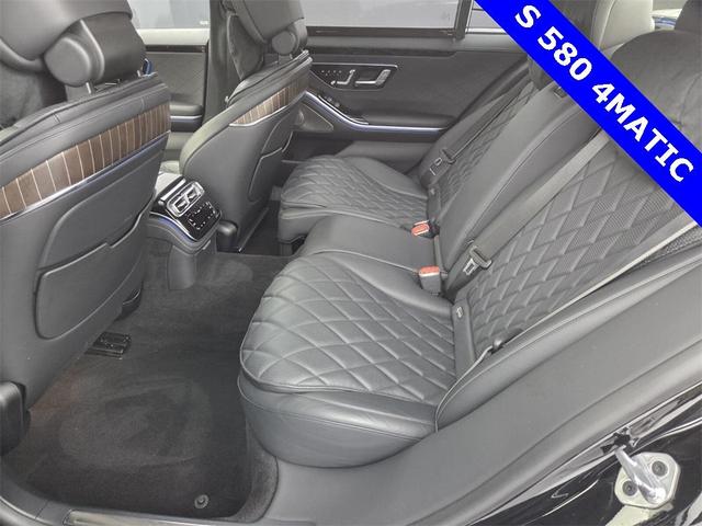 Photo of 2022 Obsidian Black Metallic Mercedes-Benz S-Class