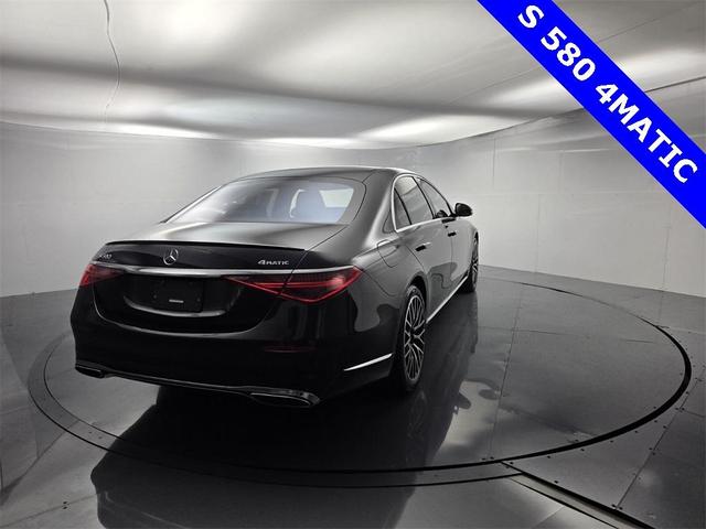 Photo of 2022 Obsidian Black Metallic Mercedes-Benz S-Class