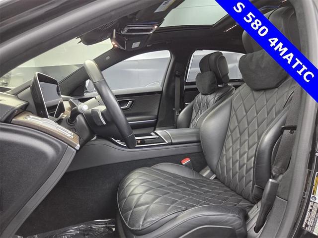 Photo of 2022 Obsidian Black Metallic Mercedes-Benz S-Class
