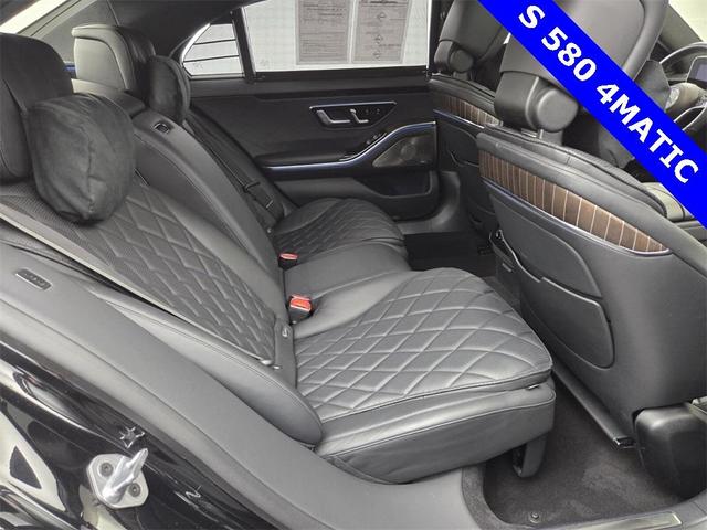 Photo of 2022 Obsidian Black Metallic Mercedes-Benz S-Class