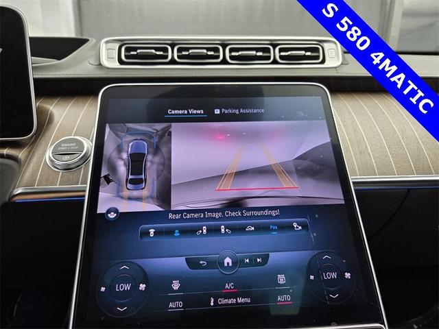Photo of 2022 Obsidian Black Metallic Mercedes-Benz S-Class