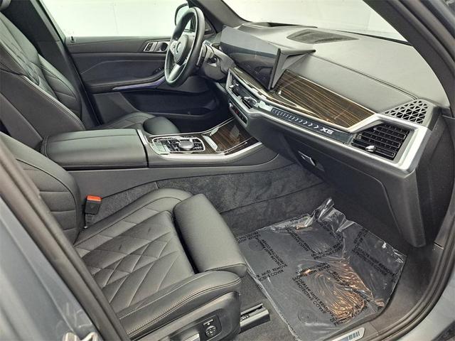 Photo of 2024 Skyscraper Gray Metallic BMW X5