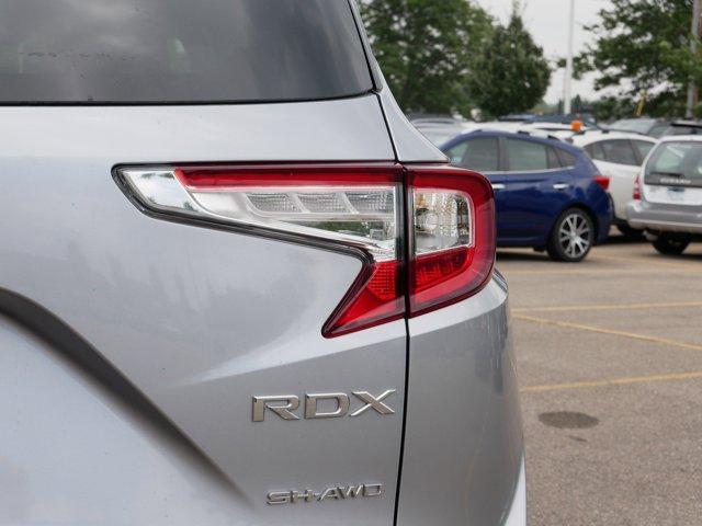 Photo of 2022 Lunar Silver Metallic Acura RDX